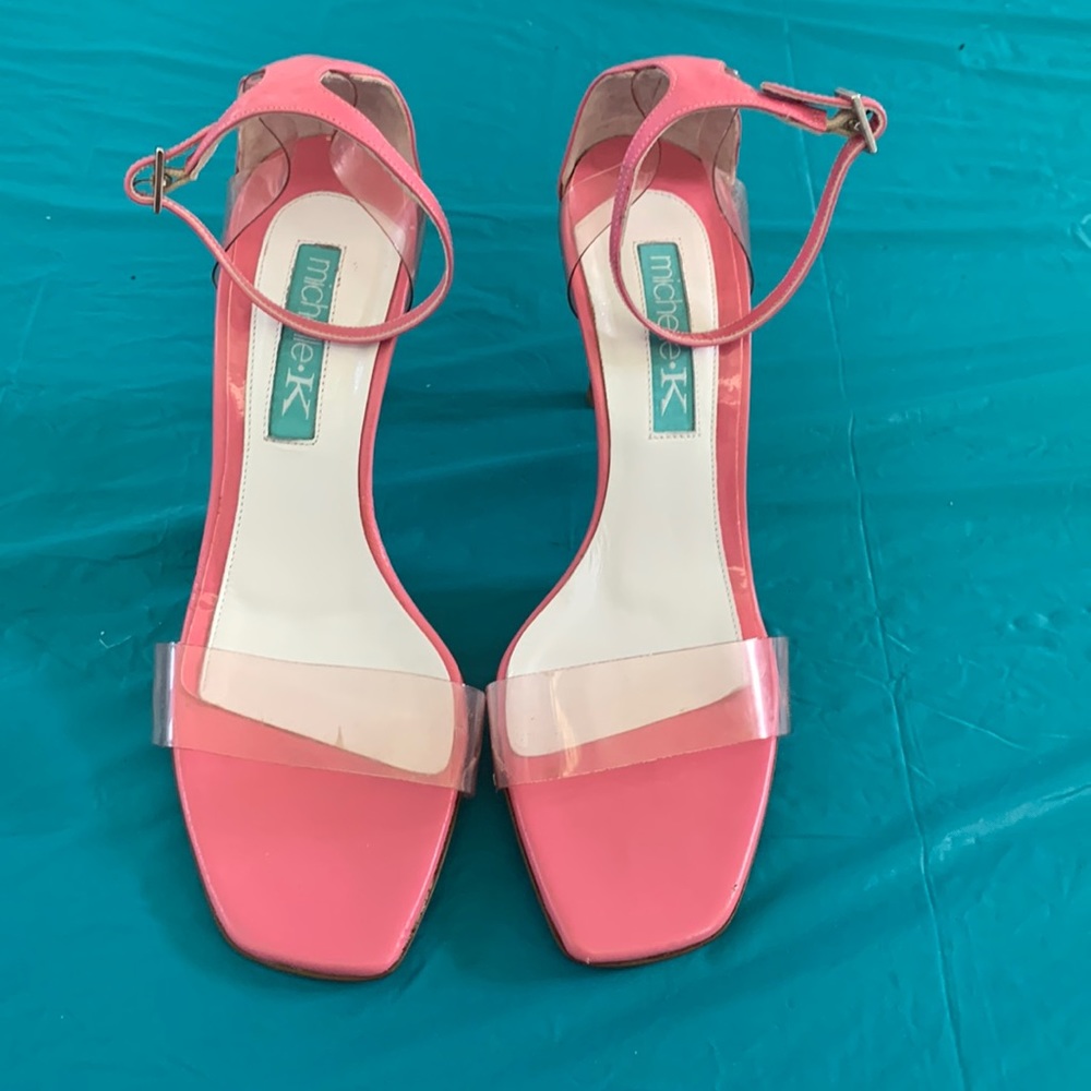 Pre-loved and Vintage  K heels in hot pink; Size 7.5 and made in Italy.
